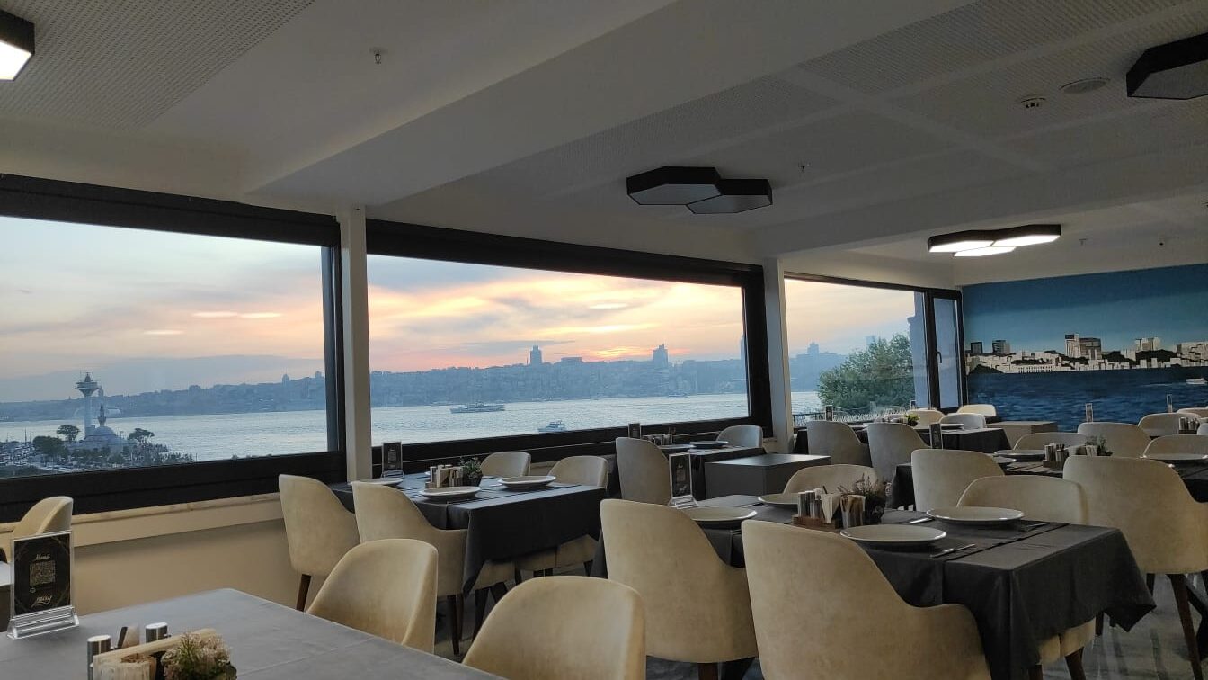 May Otel Bosphorus deniz manzaralı restoran